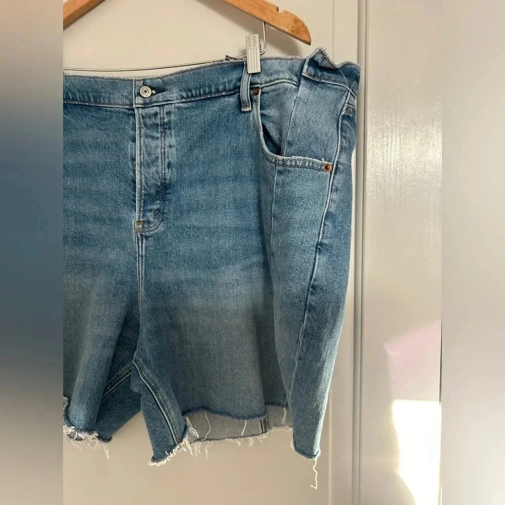 Abercrombie & Fitch 7 Inch Dad Denim Jorts Shorts size 36 NWOT 90s chic beach